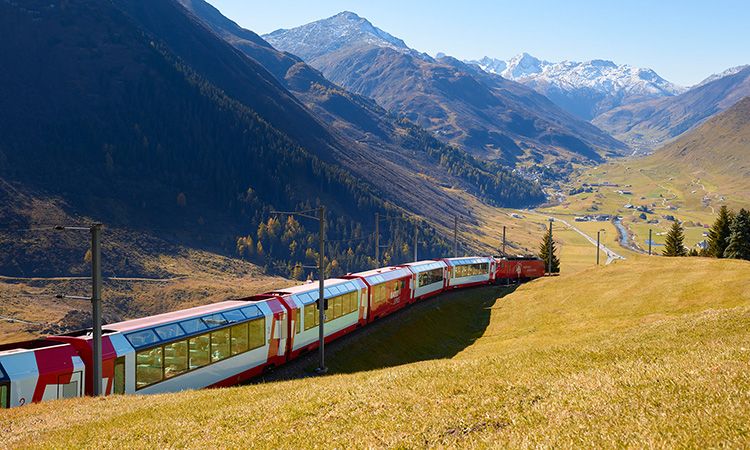 ชวนนั่ง รถไฟ Glacier Express แห่งสวิตเซอร์แลนด์ หนึ่งในเส้นทางชมวิวที่สวยที่สุดในโลก!
