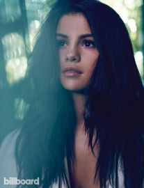 Selena Gomez ขอพักงานต่อสู้กับโรคภูมิแพ้ตัวเอง