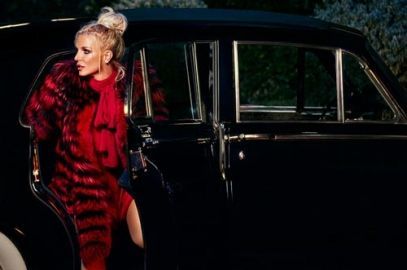 Britney Spears ปล่อยเอ็มวีซิงเกิ้ลใหม่ Slumber Party ยังไว้ลายเซ็กซี่ตัวแม่
