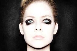 Avril Lavigne สตูดิโออัลบั้มชุดที่ 5 วางขายในไทย 6 พฤศจิกายนนี้ ต้อนรับ Avril Lavigne live in BKK