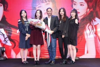 บทสัมภาษณ์งานแถลงข่าวและงานแจกลายเซ็น Red Velvet Special Fan Signing Event in Bangkok