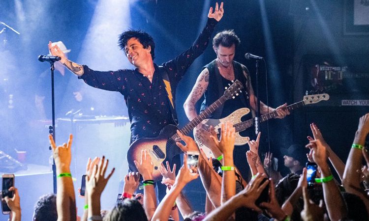 อิจฉามั้ย! Green Day สาดความสาแก่ใจให้แฟนๆ ด้วยทุกเพลงจากอัลบั้ม Dookie ในคอนเสิร์ตที่สเปน
