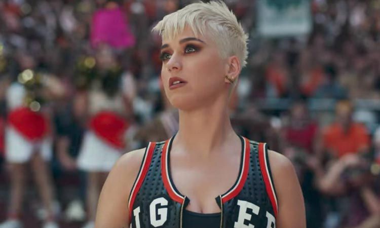 ชม Katy Perry สวมบทยอดนักบาสสาวในเอ็มวีสุดครื้นเครง Swish Swish