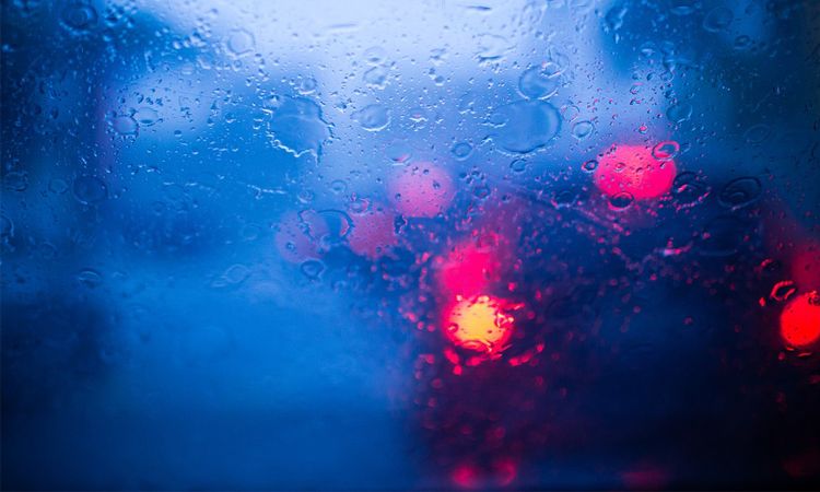 แนะ 10 วิธีขับขี่ปลอดภัยในช่วงฝนตกหนัก