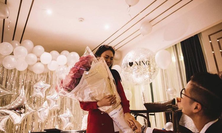 นิ้ง โศภิดา มิสยูนิเวิร์สไทยแลนด์ 2018 เตรียมสละโสด หลังแฟนหนุ่มคุกเข่าขอแต่งงานในวันวาเลนไทน์