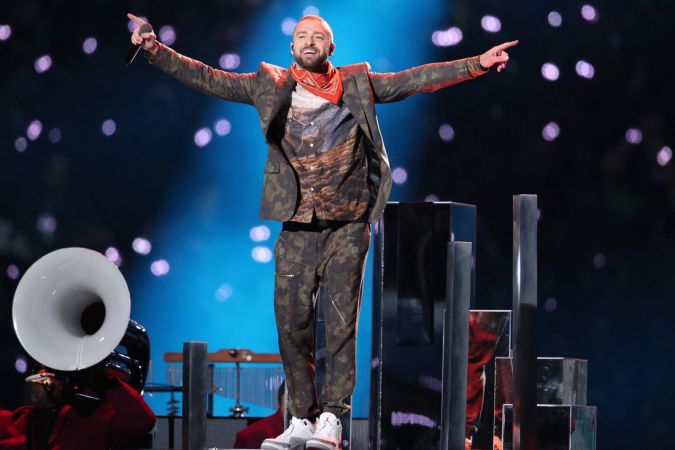 Justin Timberlake ฉายเดี่ยว โชว์เพลงฮิตจัดเต็มบนเวที Pepsi Super Bowl LII Halftime Show