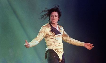 ดูให้หายคิดถึง! หนังชีวประวัติ ละครเพลง คอนเสิร์ตทริบิวต์ ของราชาเพลงป๊อป Michael Jackson