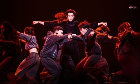 โปรดักชั่นระดับเวิลด์คลาส แสง สี อลังการ! เก็บตกภาพคอนเสิร์ตใหญ่ครั้งแรกในชีวิต “ดีแลน หวัง”