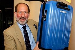 คนเดินทางระวัง กฎใหม่ IATA กระเป๋าถือขึ้นเครื่องจะเล็กกว่าเดิม