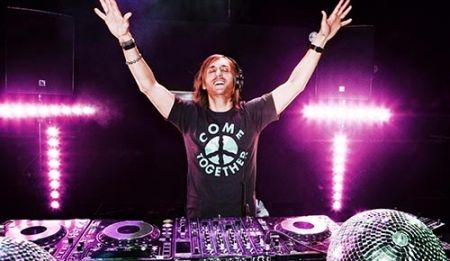 David Guetta มาแน่ แดนซ์ส่งท้ายปี กับ Output Festival