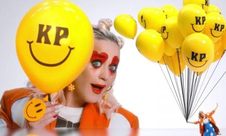 มาแล้ว! Smile เอ็มวีเพลงใหม่ล่าสุดจาก Katy Perry