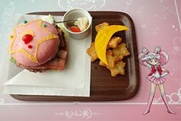 ญี่ปุ่นจัดนิทรรศการสุดพิเศษ เอาใจสาวก Sailor Moon พร้อมเสิร์ฟเมนูอาหารน่ากินๆ เพียบ!!