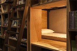 อิเคะบุคุโร ร้านหนังสือพักค้างแรมได้ ที่ BOOK AND BED TOKYO แหล่งรวมนักท่องเที่ยวเข้าหากัน