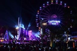 กรี๊ดสนั่นมันส์กระจาย ส่งท้ายปีมังกร กับ Pink Elephant presents Santorini Park Concert and Carnival 2012